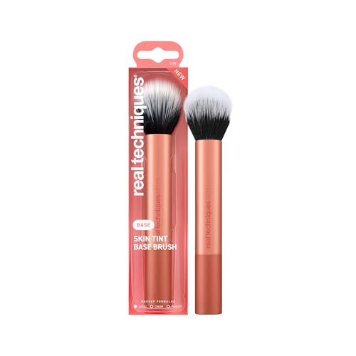 Real Techniques Skin Tint Base Brush, Liquid Foundation Makeup Brush for Skin Tint & Tinted Moisturizer, Streak-Free Blending, UltraPlush Bristles, Cruelty-Free, 1 Count
