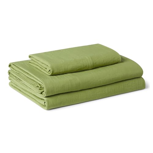 Amazon Basics Twin Bed Sheet, 3-Piece Bedding Set, Double Brushed Microfiber, Ultra Soft, Easy Care, Green