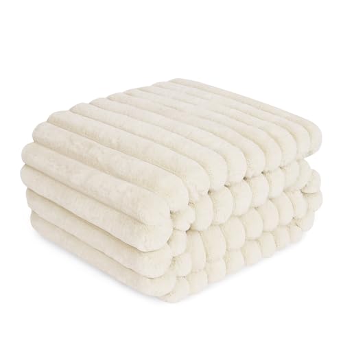 ZAKAPAWS Waterproof Pet Blanket for Large Dogs & Cats - Reversible Calming Plush, Washable Furniture Cover for Couch, Bed, Car Seat, Blocks Leaks, Stains & Pet Fur (Cream, 30"x40")