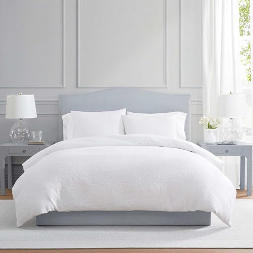 Martha Stewart - Queen Duvet Cover Set, Cotton-Rich Plain Weave Bedding w/Matching Pillowcases, Lightweight for Year-Round Comfort, 3 Piece Bed Set (Garden Trellis White)