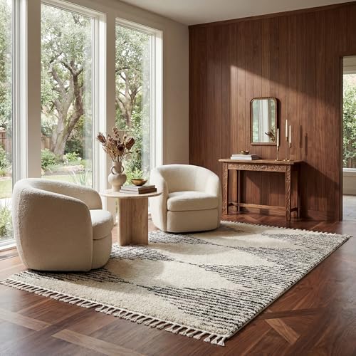nuLOOM Bria Moroccan Shag Tasseled Area Rug - 5x8 Shag Area Rug Modern/Contemporary Off-White/Charcoal Rugs for Living Room Bedroom Dining Room Nursery