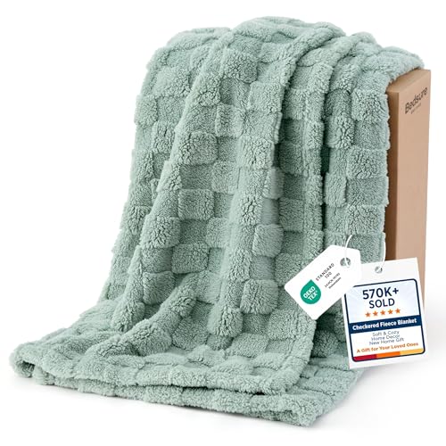 Bedsure GentleSoft Sage Green Throw Blanket for Couch - Checkered Cute Fleece Blankets, Soft Cozy Summer Throw for Bedroom Home Decor Gifts for Mom Girls, Green, 50x60 Inches