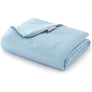 [Prime, AC] $23.99* | 2 &times; 40" x 50" Lesure ApexCloud Cooling Blanket for Dogs & Cats ($11.99 each) at Amazon