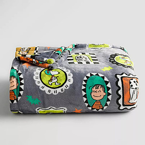 $12 KOHLS FS TO HOME: The Big One&reg; Peanuts Fall or Halloween Plush Throw Blanket