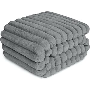 ZAKAPAWS Waterproof Pet Blanket for Large Dogs & Cats - Reversible Calming Plush, Washable Furniture Cover for Couch, Bed, Car Seat, Blocks Leaks, Stains & Pet Fur (Grey, 30"x40")